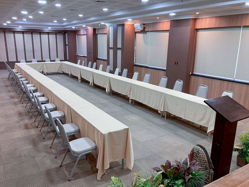 จัดห้องแบบประชุม